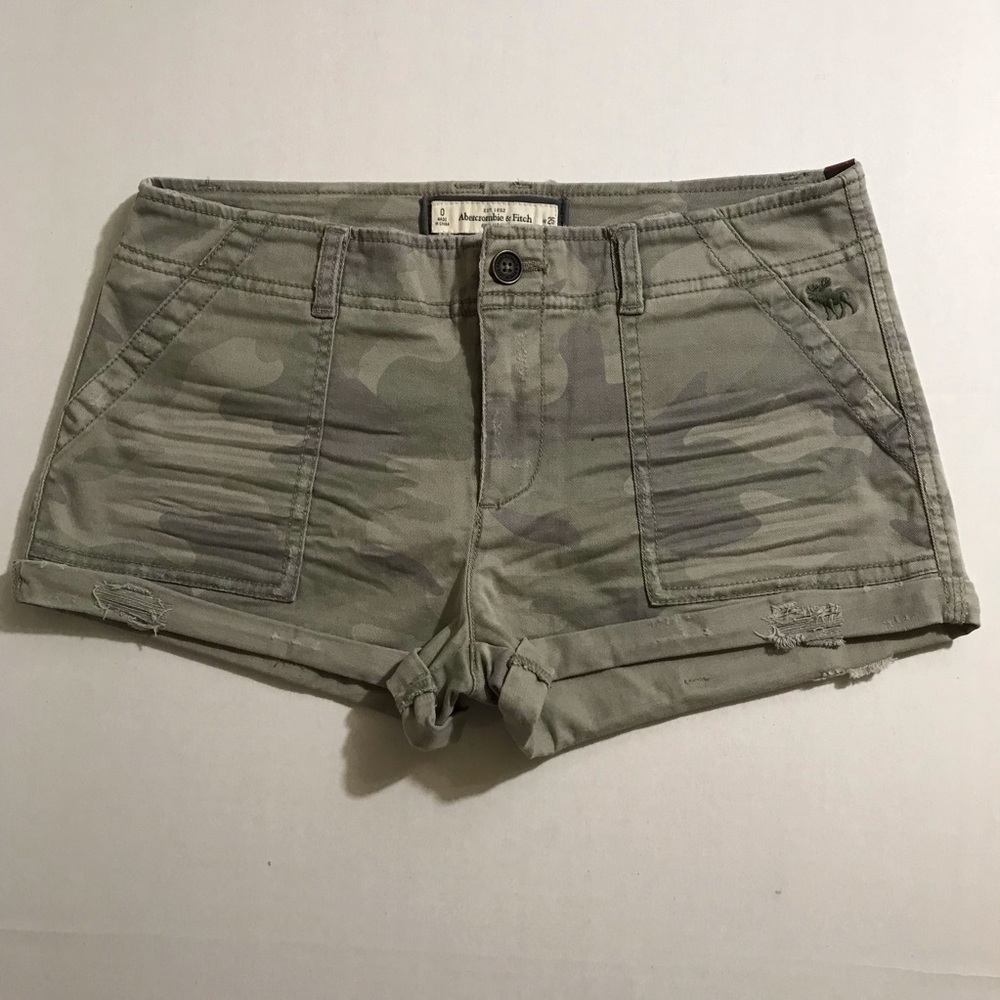 Abercrombie & Fitch distressed shorts - Picture 1 of 7
